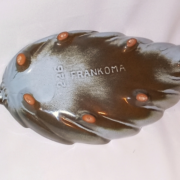 Frankhoma 226 Footed Leaf Candy Dish in Woodland Moss glaze. - Picture 3 of 5